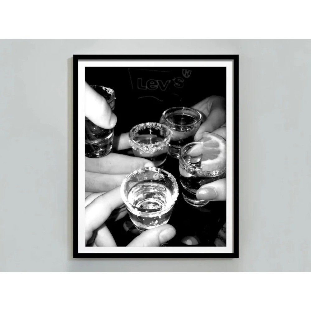 Black and white bar champagne  - огляд і ціна Whisky Beer And Wine
